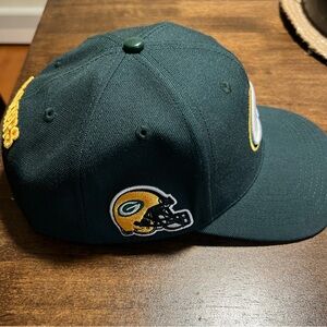 Green Bay Packers Pro Standard three logo hat. SnapBack